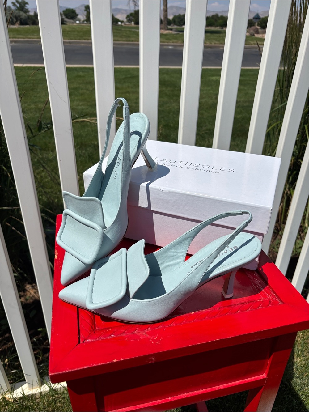 Beautiisoles by Robyn Shreiber, Lt Blue Made in Italy Slingback Heels Size 8.5